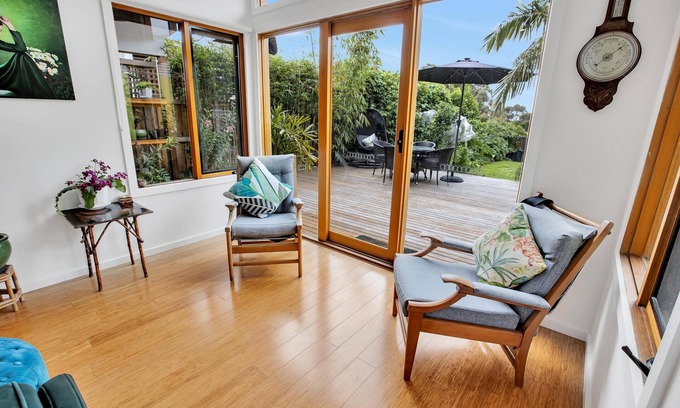 Eagle Point House | Convenient Access to Gippsland Lakes from Your Doorstep