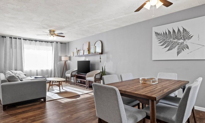 Doling House | Convenient Access to Springfield with Family-Friendly Amenities