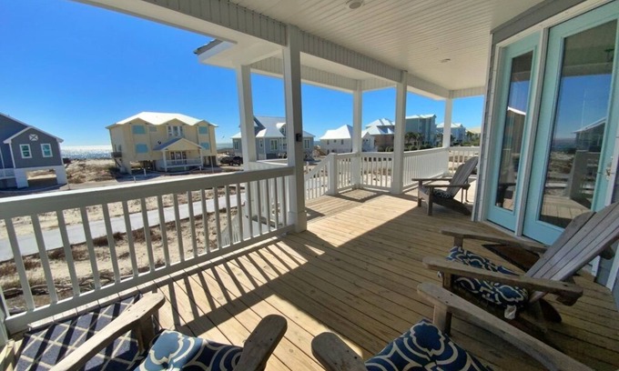 Morgantown House | Beachfront Oasis: Pools, Tennis & Guest Rated 9.8