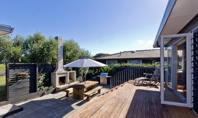 Omaha Cottage | Relaxing Oceanfront Retreat - Omaha Holiday Home Awaits