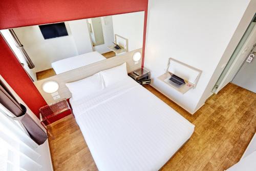 Patong Hotel | Explore Red Planet Phuket Patong - Highly Rated & Accessible