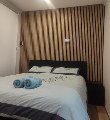 Jamboree Heights Apartment | Easy Smart-Modern for short long stay