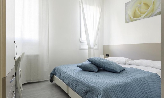 Mestre House | Comfortable Easy Venice Rooms with Pet-Friendly Options