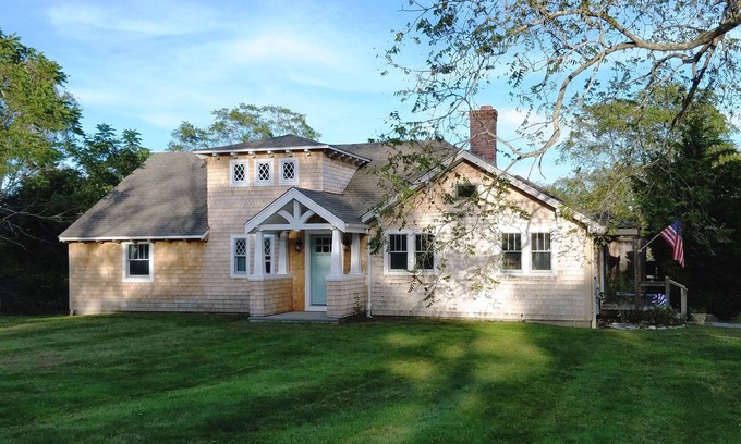 Little Compton House | Walk to Tranquil RI Beaches with Oceanfront Amenities