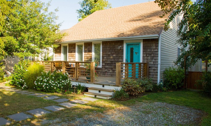 Dodds Addition House | Easy Walk to Rehoboth & Dewey Beaches with Ocean Views