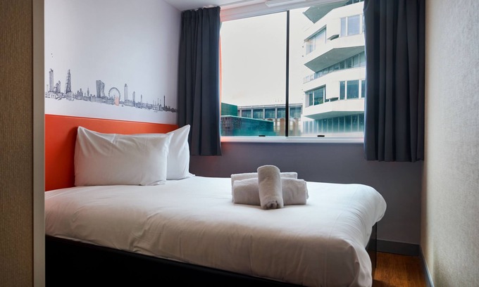 Fairfield Hotel | Budget-Friendly easyHotel London Croydon with Breakfast