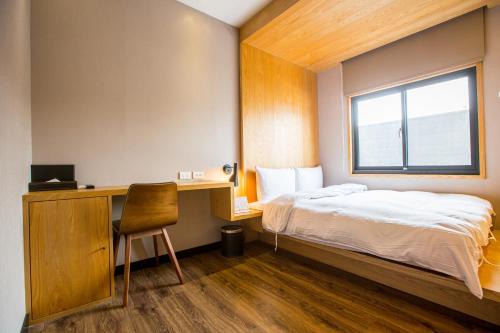 University District House | Budget-Friendly Stay at Easylazy Inn - Rated 9/10!