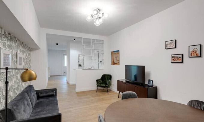 Navigli Apartment | Cozy Easylife Apartment with Spa and Breakfast Amenities