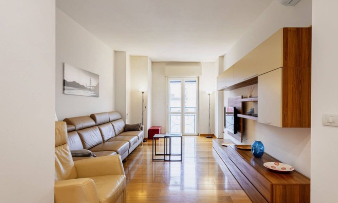 Navigli Apartment | Stylish Apartment in Solari with Spa and Family Amenities