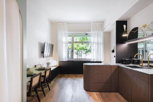 San Vittore Apartment | Elegant Apartment in Sant'Ambrogio - Child Friendly Stay