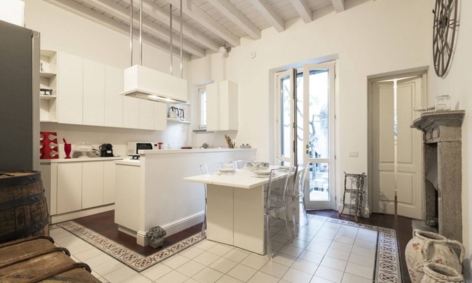 Zona Padova Apartment | Relaxing Retreat - Private House with Garden in Nolo