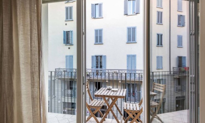 Lazzaretto Apartment | Elegant Studio with Balcony in Porta Venezia's Heart