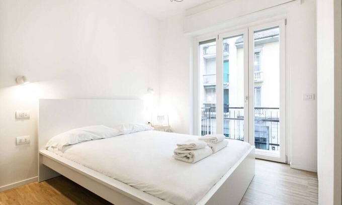 Turro Apartment | Bright Two-Room Apartment in the Inviting NoLo District