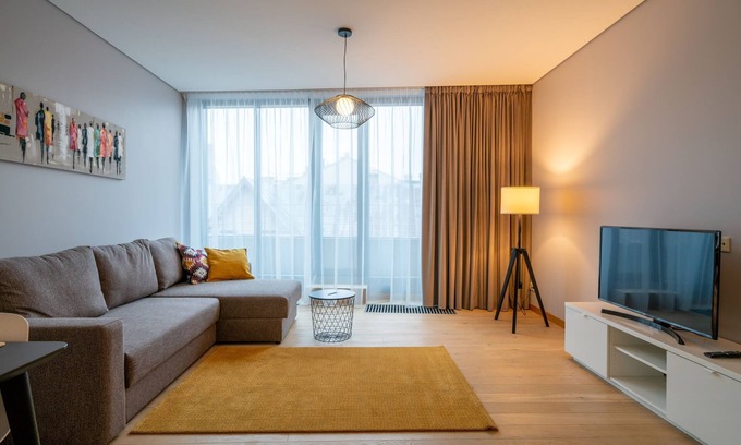 Centrs House | Top-Rated Dzirnavu Apartment with Spa & Breakfast Included