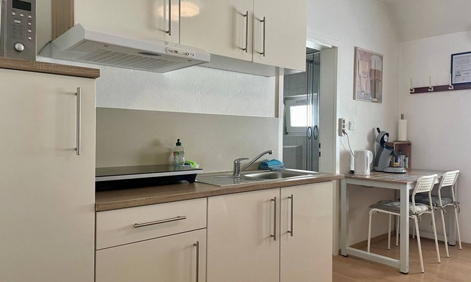 Bad Oeynhausen Apartment | Convenient EasyStay#2 Studio with Kitchen & Netflix Access