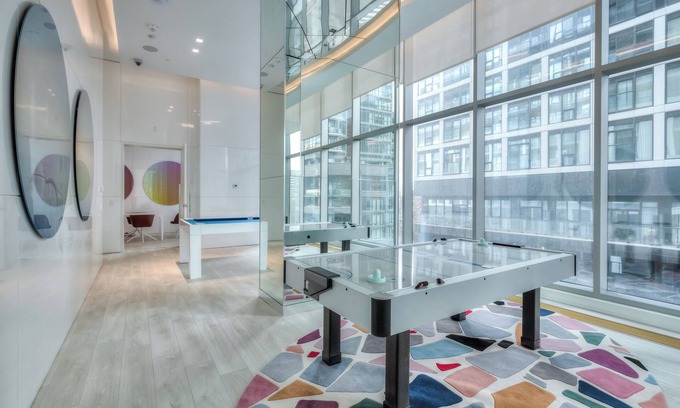 Garden District Hotel | Eaton Center Suites & Towers