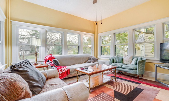 Eau Claire House | Eco-Friendly Eau Claire Retreat Near Chippewa Riverfront