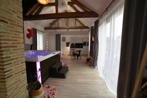 Ladon House | Relaxing Eaudyssée Home with Private Spa in Loiret