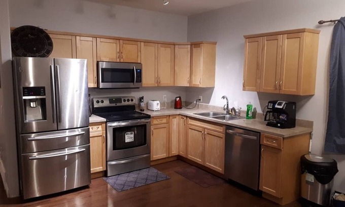 Timberlea Apartment | Cozy Eazi King Bedroom Suite with Breakfast & Family Amenities