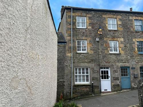 Gorran Haven House | Beautiful Ebb Tide - Fisherman's Cottage | 4-Star Family Haven