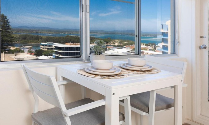 Forster Apartment | Ebbtide 40