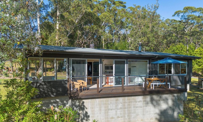 Bendalong House | Exceptional Ebbys Beach House: Pet-Friendly Getaway