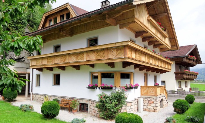 Aschau Im Zillertal Apartment | Eberharter by Interhome