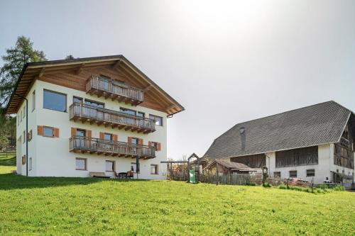 Renon Apartment | Top-Rated Family Retreat at Ebnerhof: 10/10 Guest Satisfaction