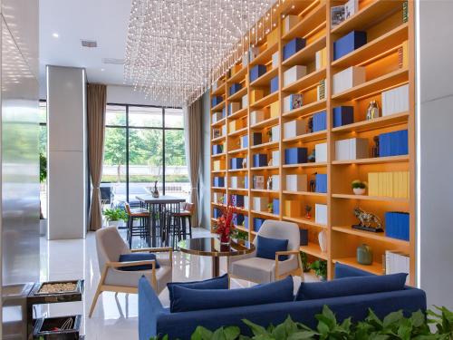 Qiao Kou Hotel | Convenient Hotel Near Wuchang Metro and Shopping Center