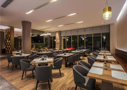 Jiangxia District Hotel | Discover Echarm Plus Hotel near Dahualing Subway Station