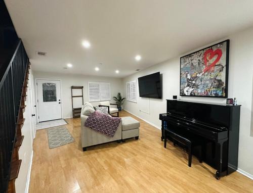 Elysian Heights Villa | Echo House