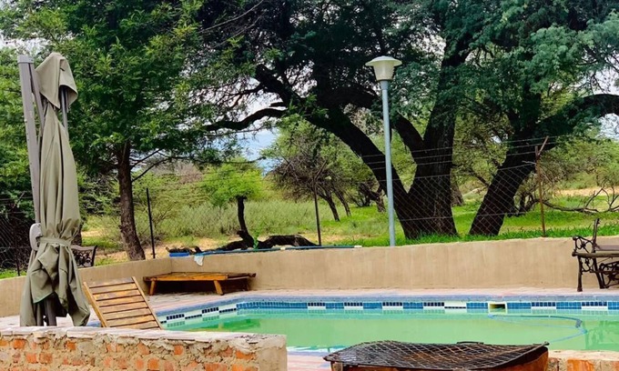 Kang Cabin | Budget-Friendly Echo Lodge with Pool and Family Dining