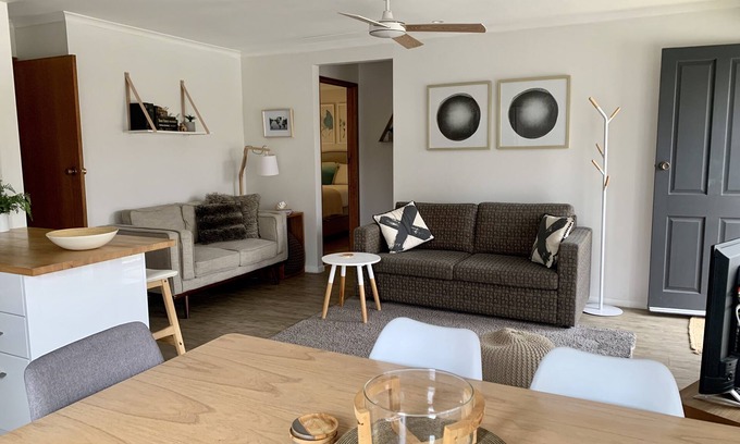 Echuca Apartment | Historic Port Accommodation in Echuca with Spa & Hot Tub