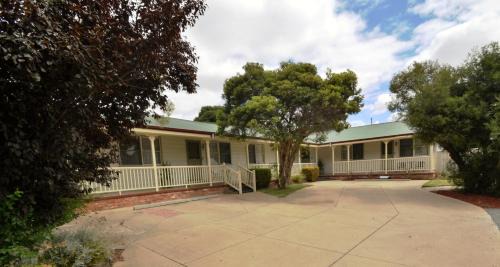 Echuca Apartment | Relaxing Echuca Holiday Units with Pool and Ocean Views