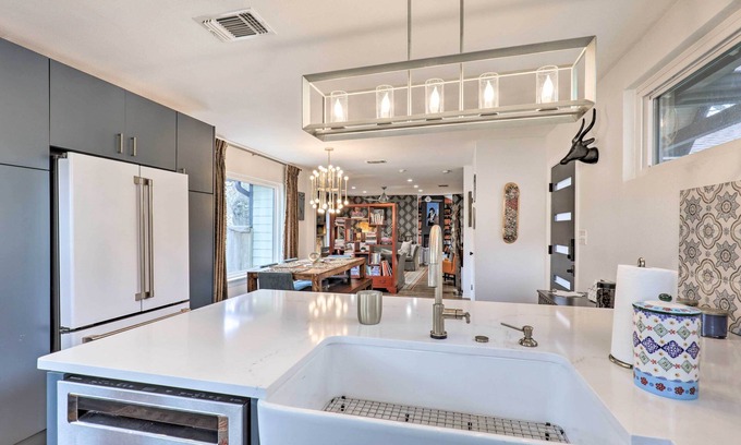Hancock Cottage | Unique Austin Bungalow with Pet-Friendly Amenities!