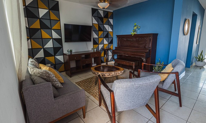 Merida House | Stylish 3BR House with Pool and Prime Location Awaits!