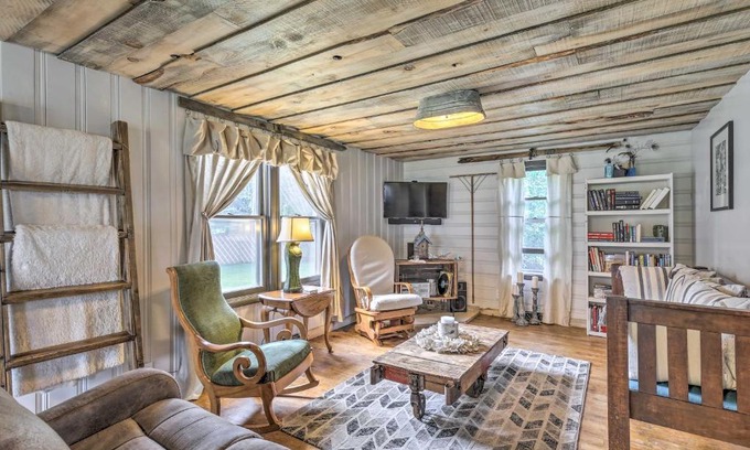 Ladysmith House | Unique Ladysmith Hideaway: Pet and Child-Friendly Retreat!