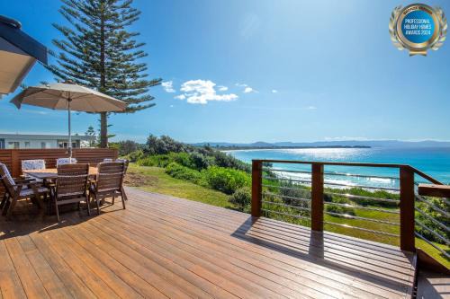 Culburra Beach House | Beachfront Eclipse with Breathtaking Views & Family-Friendly Perks