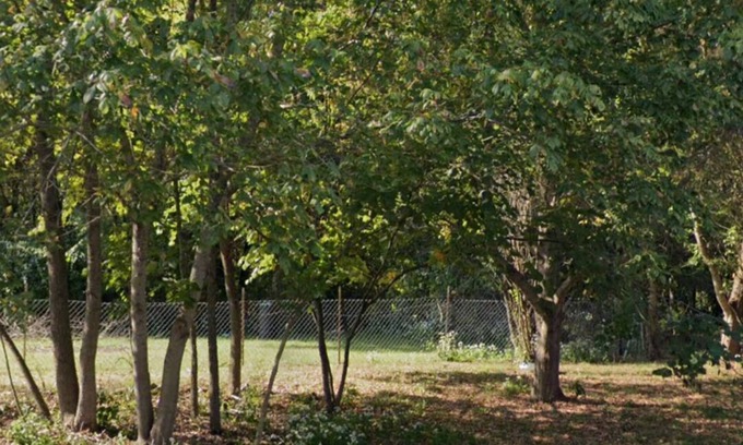 Murphysboro RV Rental | Family-Friendly Eclipse Campsite 2 with Breakfast Included