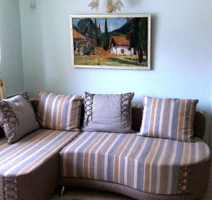 Poltava Oblast Apartment | Eco-Apartment with Ocean View and Hot Tub – Rated 9/10