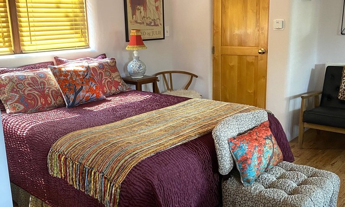 Canoncito House | Eco-Friendly Retreat: Pet Friendly with Pool & Spa Amenities