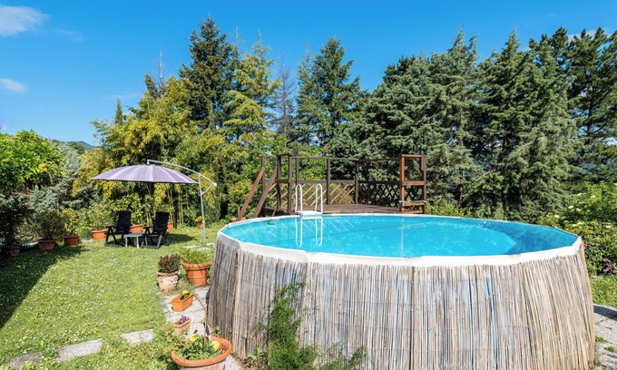Nozanno Apartment | Eco-Friendly Farmhouse "Abbacca-là" with Pool & Mountain Views