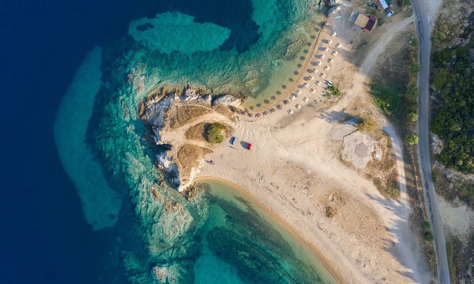Toroni House | Eco Green Residences & Suites: Oceanfront Relaxation Awaits