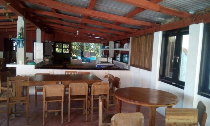 Pluma Hidalgo Hotel | Relax at Eco Hotel El Refugio: Mountainside Retreat Near Sea