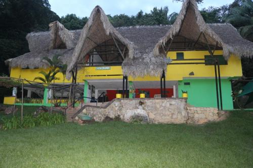 Melgar Hotel | Eco Hotel El Reposo: Oceanfront Stay with Spa & Pool
