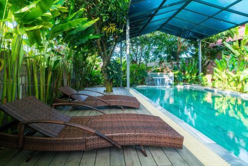 Phan Thiet House | Eco House Villa: Oceanfront Retreat with Pool & Breakfast