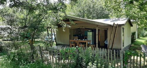 Vendays-Montalivet Other | Eco Lodge 4 Etoiles: Guest Rated 10/10 with Pool & Pets