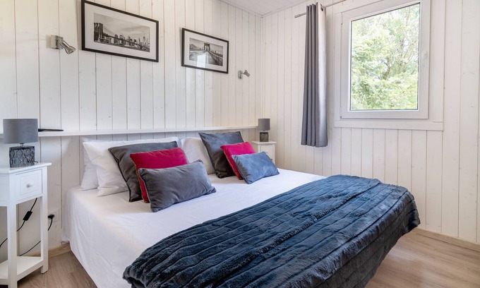 Amberieu-en-Bugey Ski Chalet | Eco Lodge City: Tranquil Retreat 10 Min from Train Station