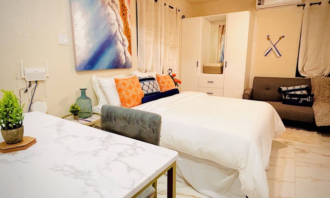 Rendezvous Apartment | Eco-Studio Hideaway Luxe Comfort near Worthing Beach