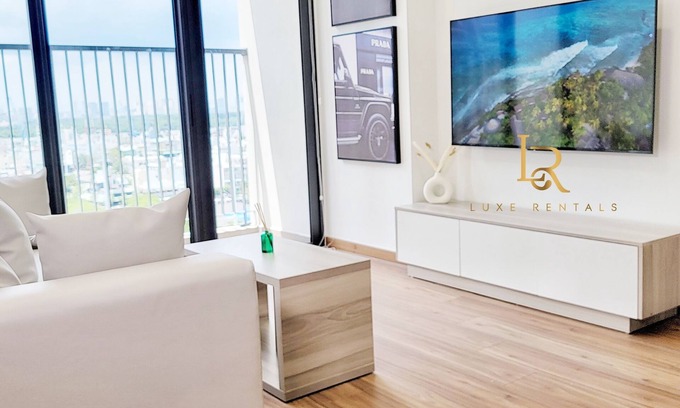 Tan Qui Dong Apartment | EcoGreen Saigon: Family-Friendly Stay with Spa & Pool